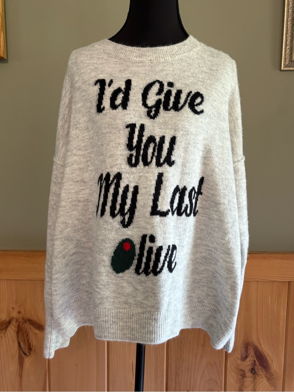 CeCe Light Gray Graphic Crewneck Sweater with Olive Accent size M NWT
